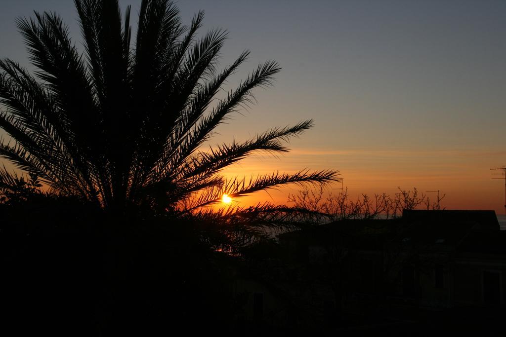 Villa Dei Leoni Santa Tecla Bagian luar foto