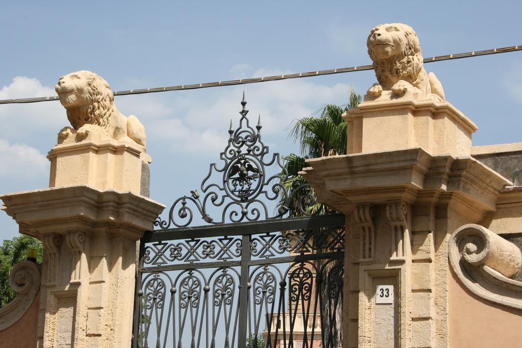 Villa Dei Leoni Santa Tecla Bagian luar foto