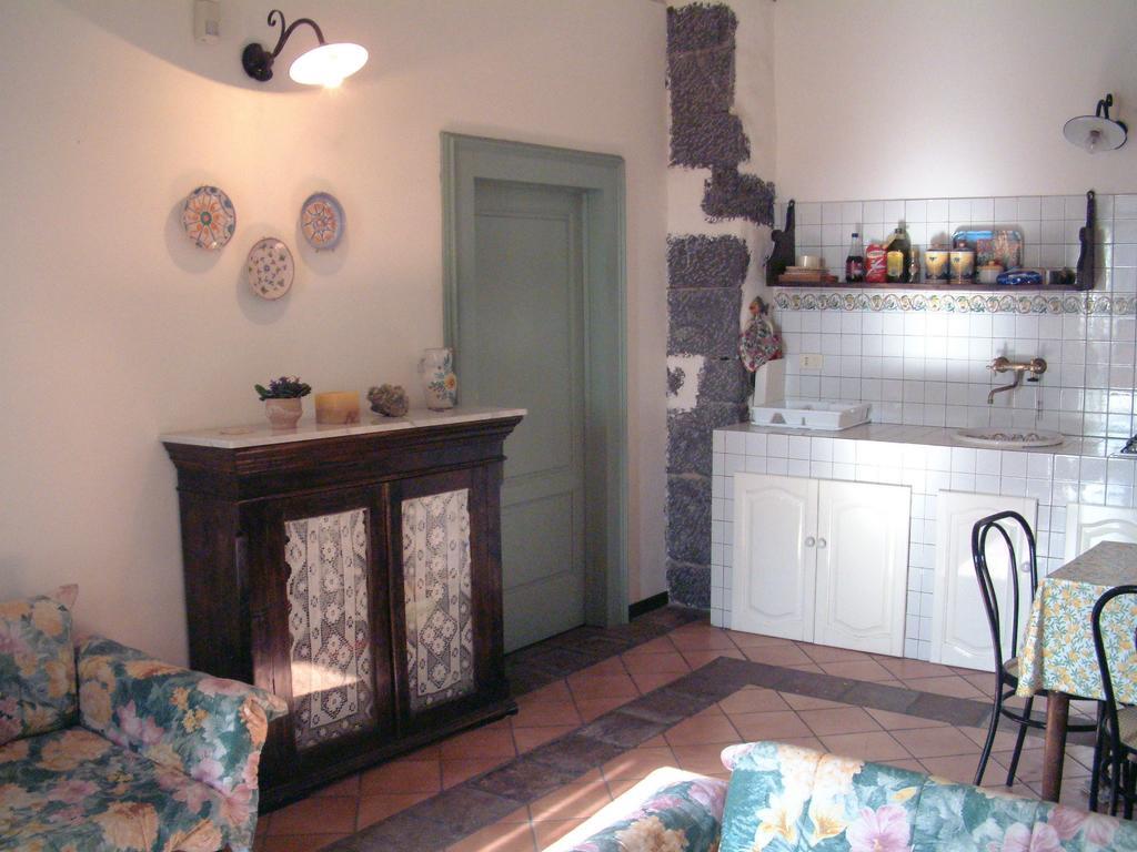 Villa Dei Leoni Santa Tecla Ruang foto